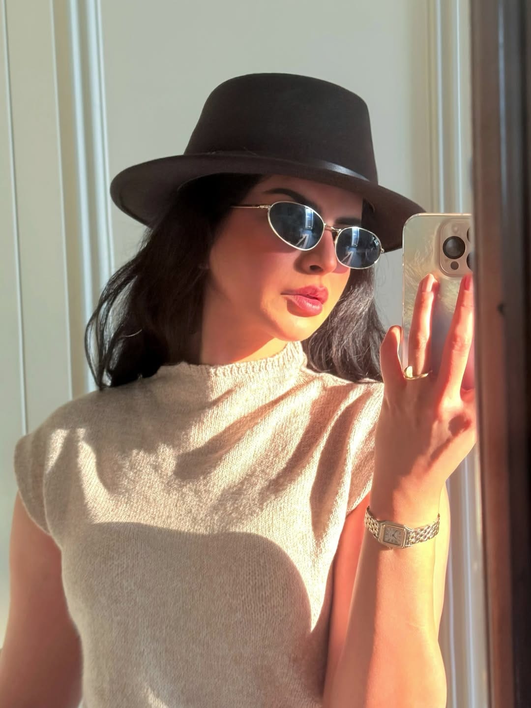 Post 6 by Hanan حنان on Instagram (carousel)