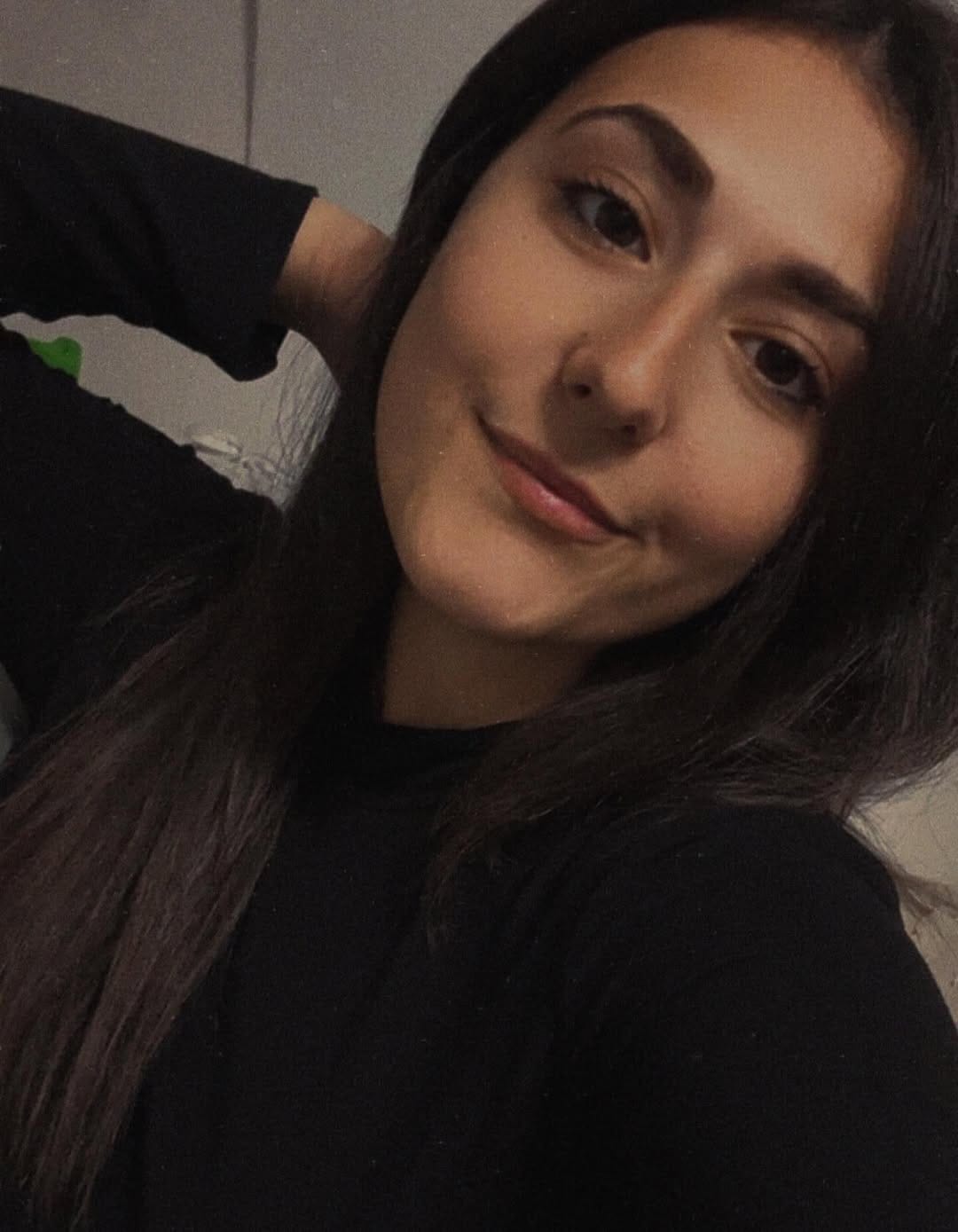 Post 4 by SWEET CHERRY on Instagram (image)