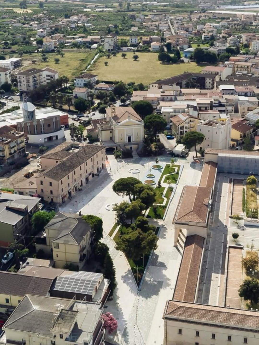 Post 3 by Atelier(s) Alfonso Femia on Instagram (image)