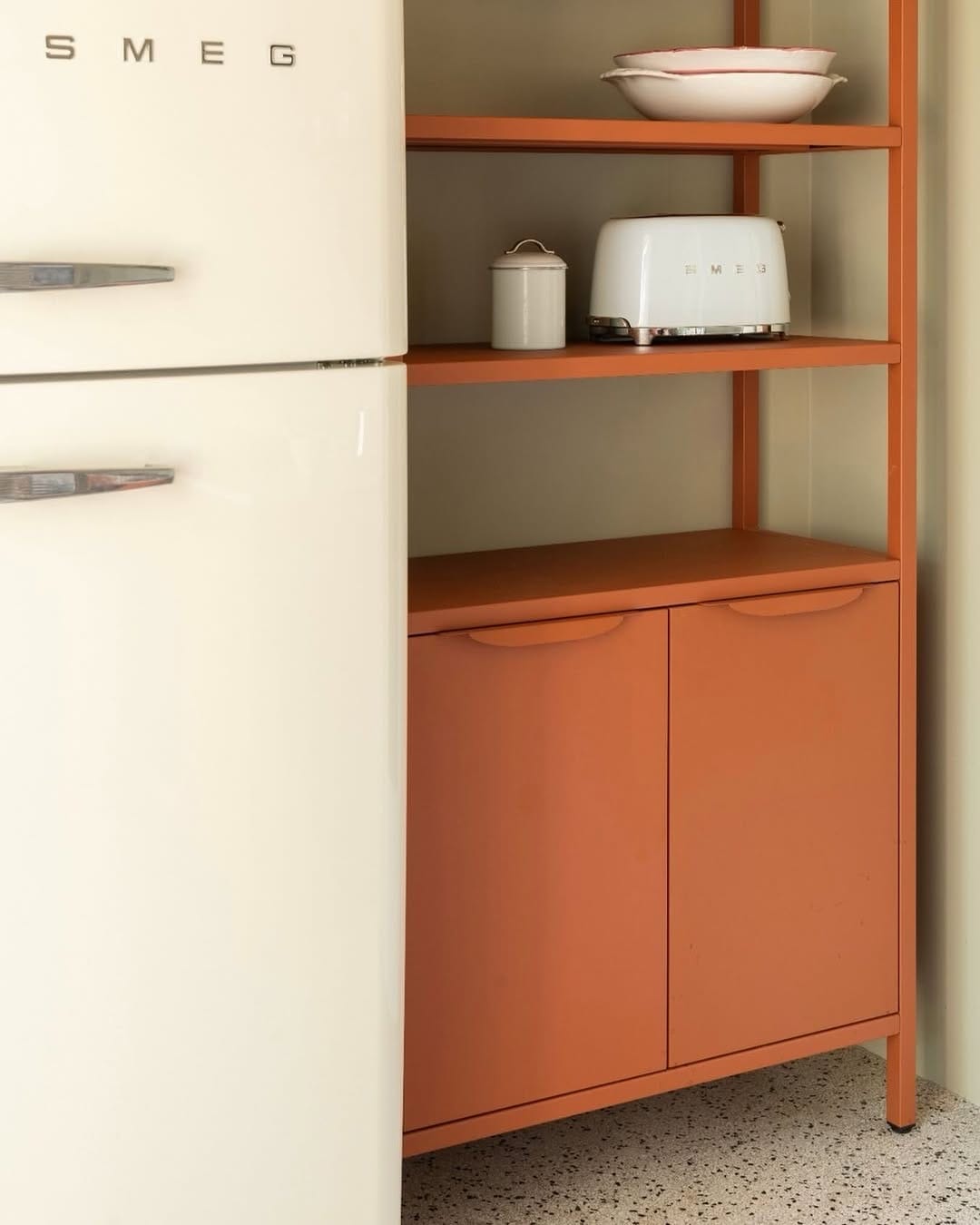 Post 5 by Very Simple: Kitchen on Instagram (image)