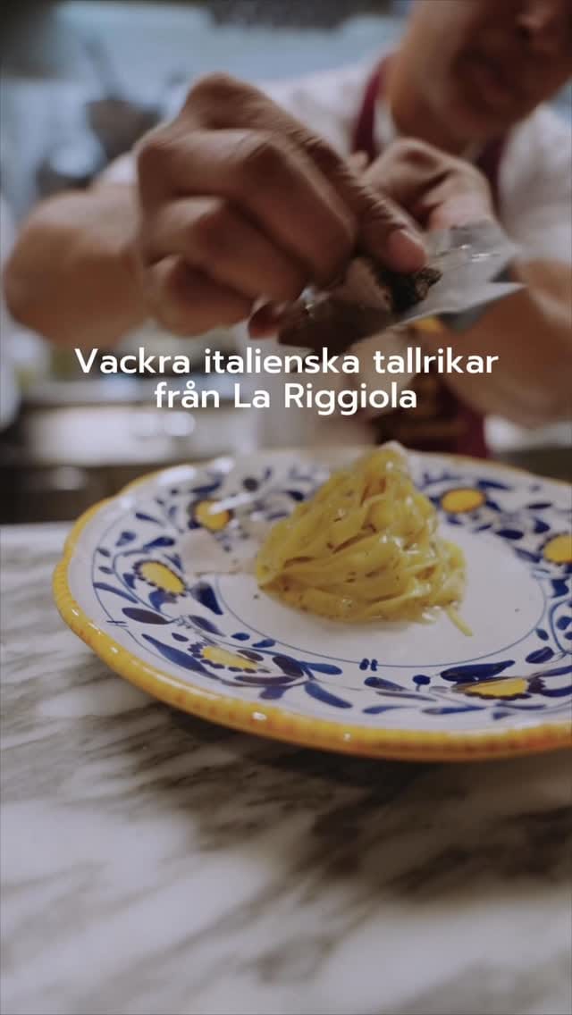 Post 5 by LA RIGGIOLA on Instagram (video)