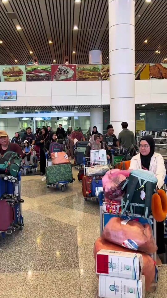 Post 7 by DHIA TRAVEL NIBONG TEBAL P. P on TikTok (video)
