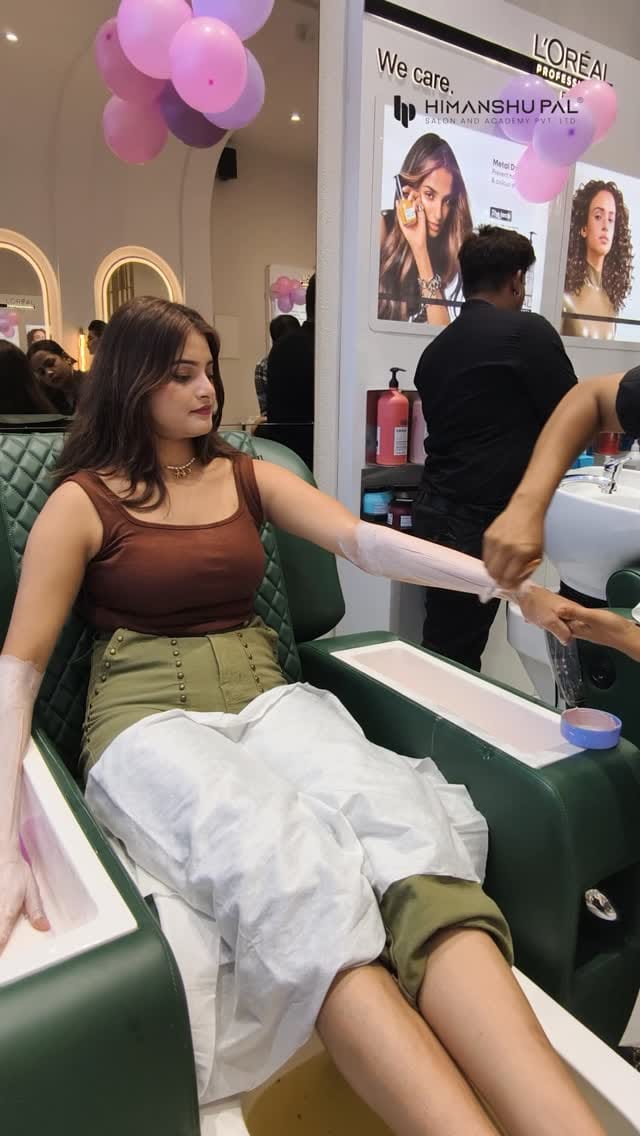 Post 2 by Alka singh on Instagram (video)