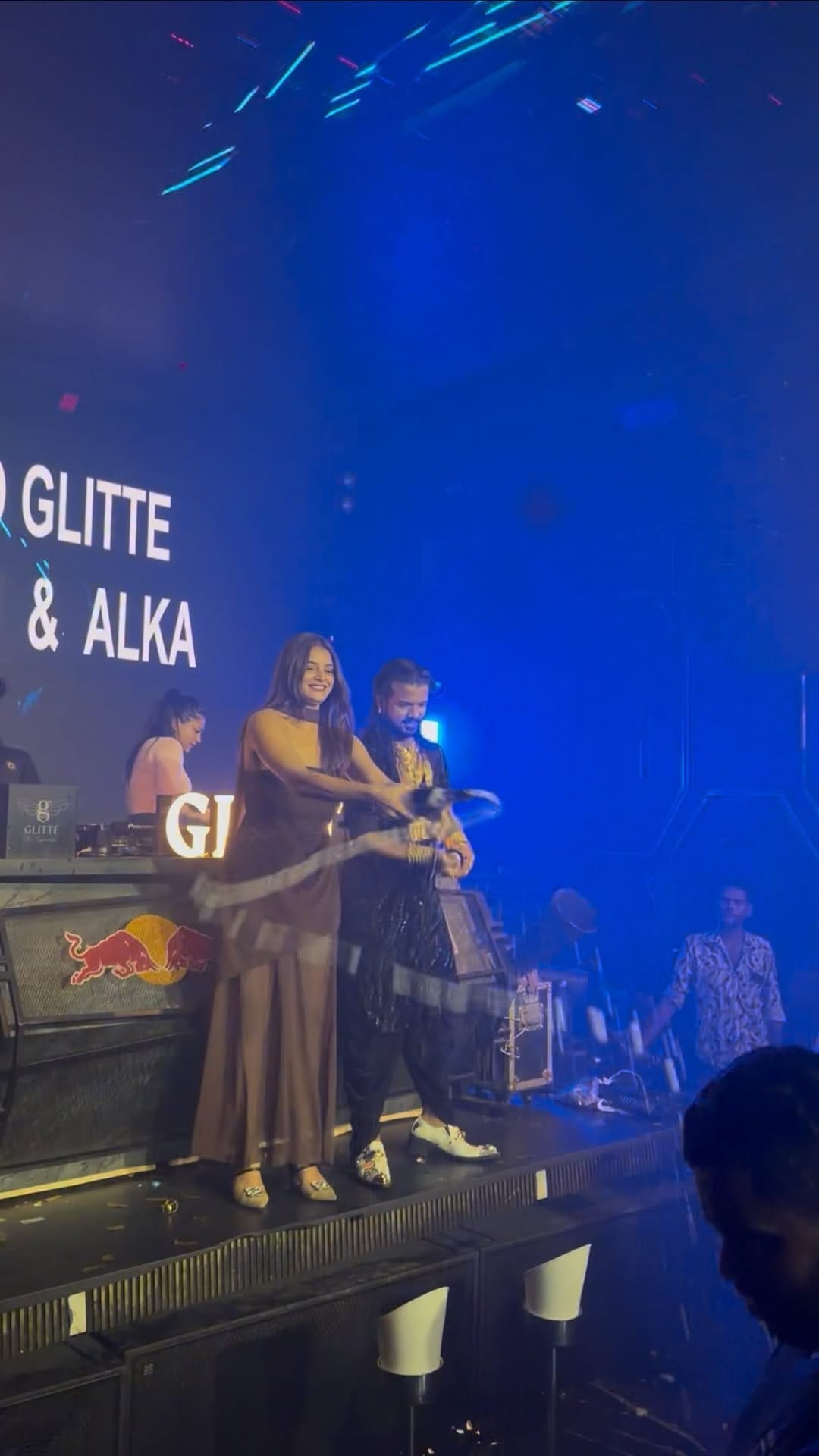 Post 5 by Alka singh on Instagram (video)