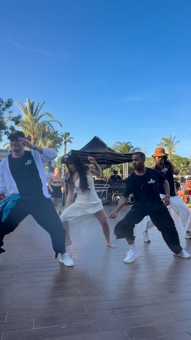 Post 6 by Vanessa Lacedonia VL on Instagram (video)