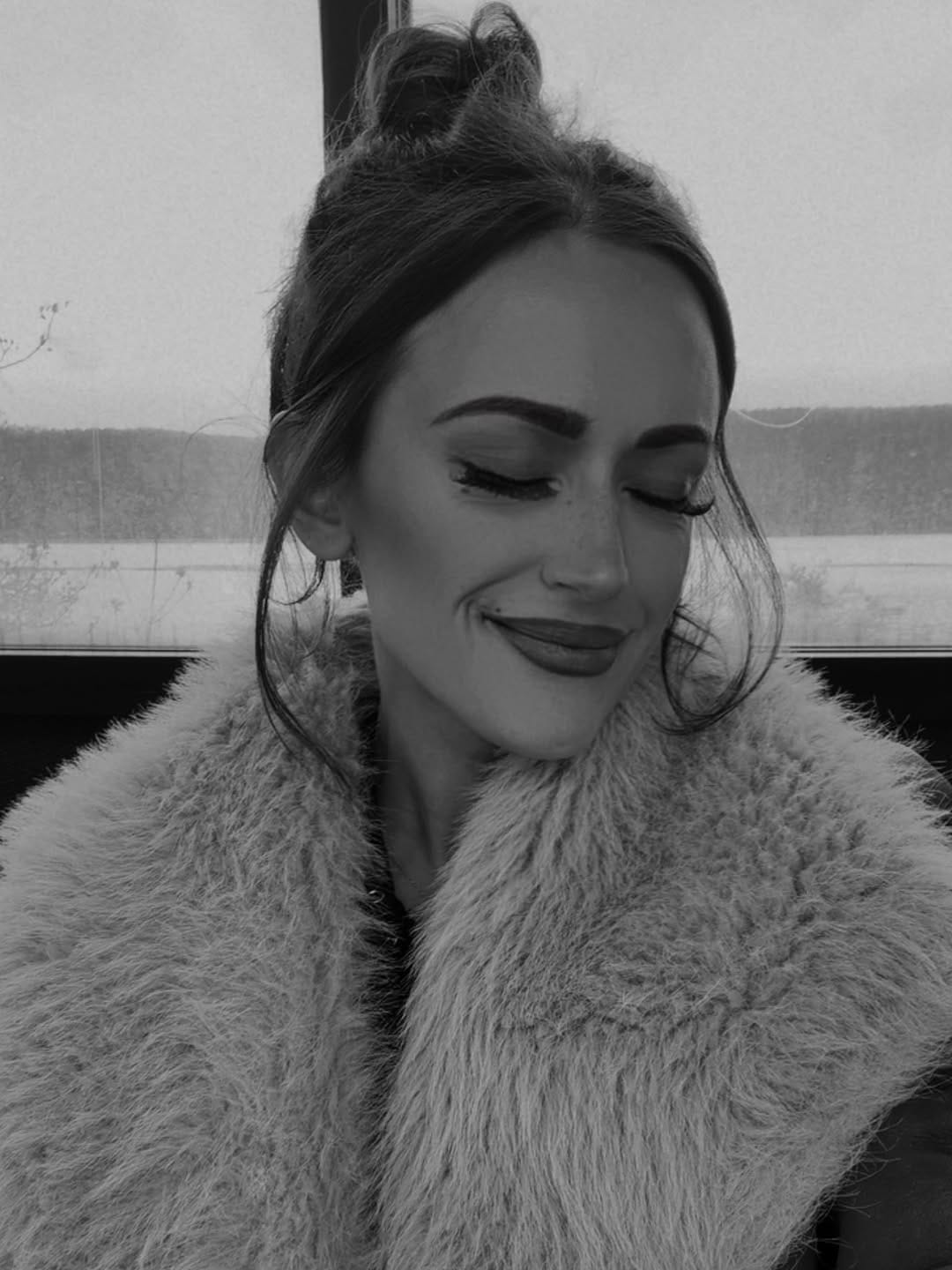 Post 5 by Harley Bronwyn on Instagram (carousel)