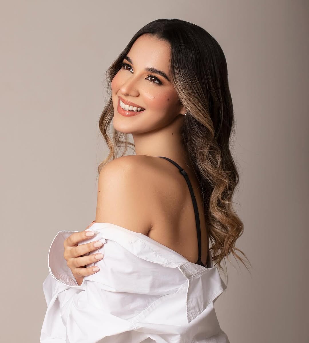 Post 10 by AURI✨ INGENIERO CIVIL / MODEL / ACTRESS / CONTENT CREATOR on Instagram (image)