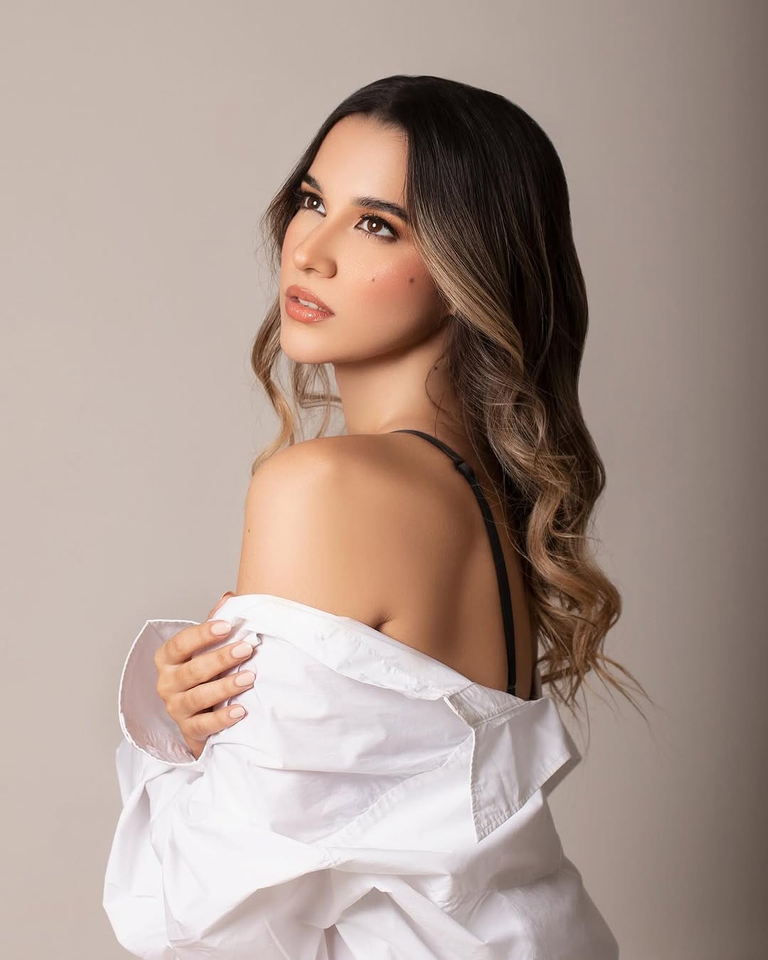 Post 9 by AURI✨ INGENIERO CIVIL / MODEL / ACTRESS / CONTENT CREATOR on Instagram (image)