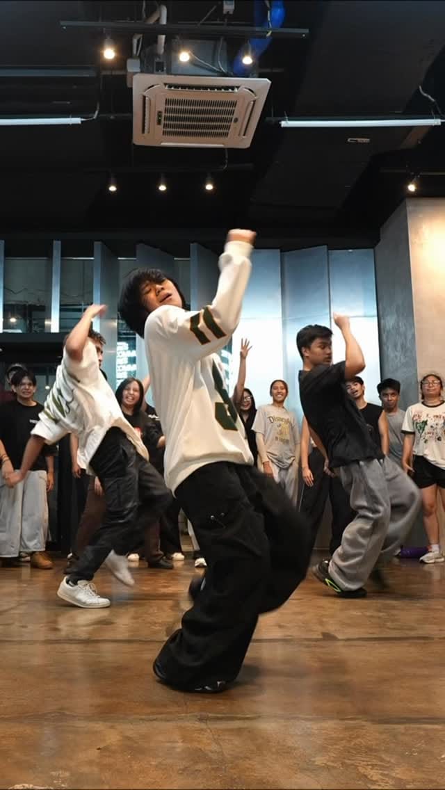 Post 4 by Rachelle Romero on Instagram (video)