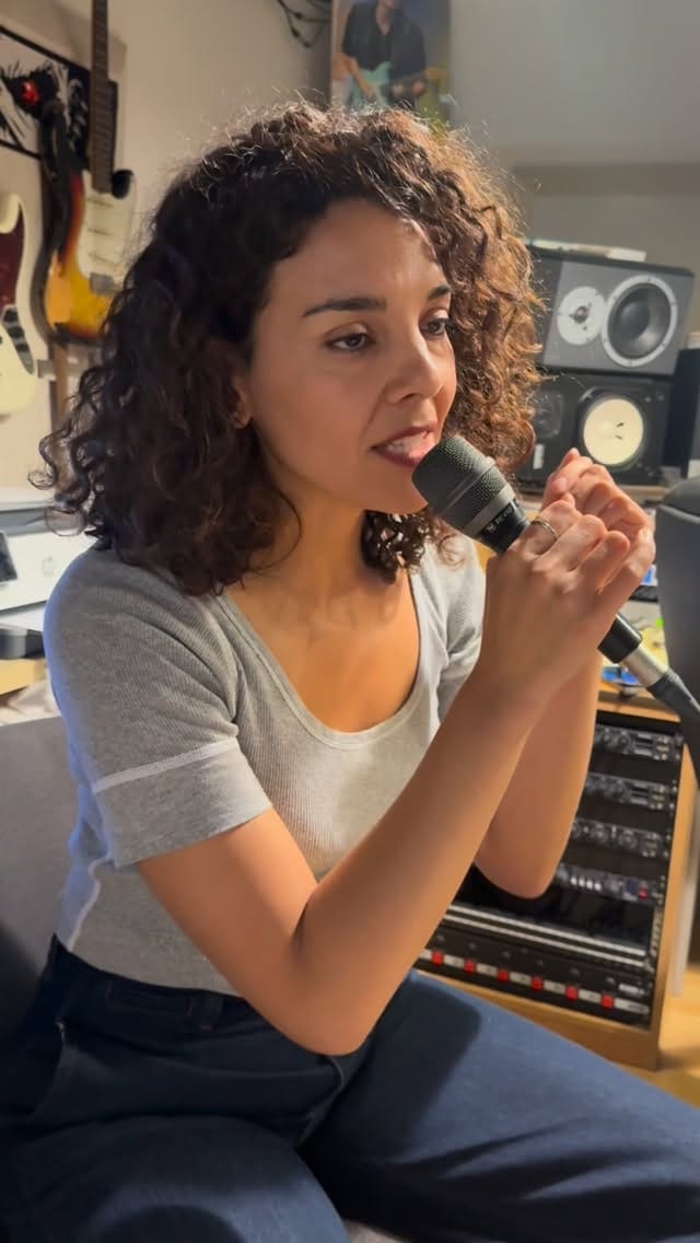 Post 9 by Vanessa Rubio on Instagram (video)