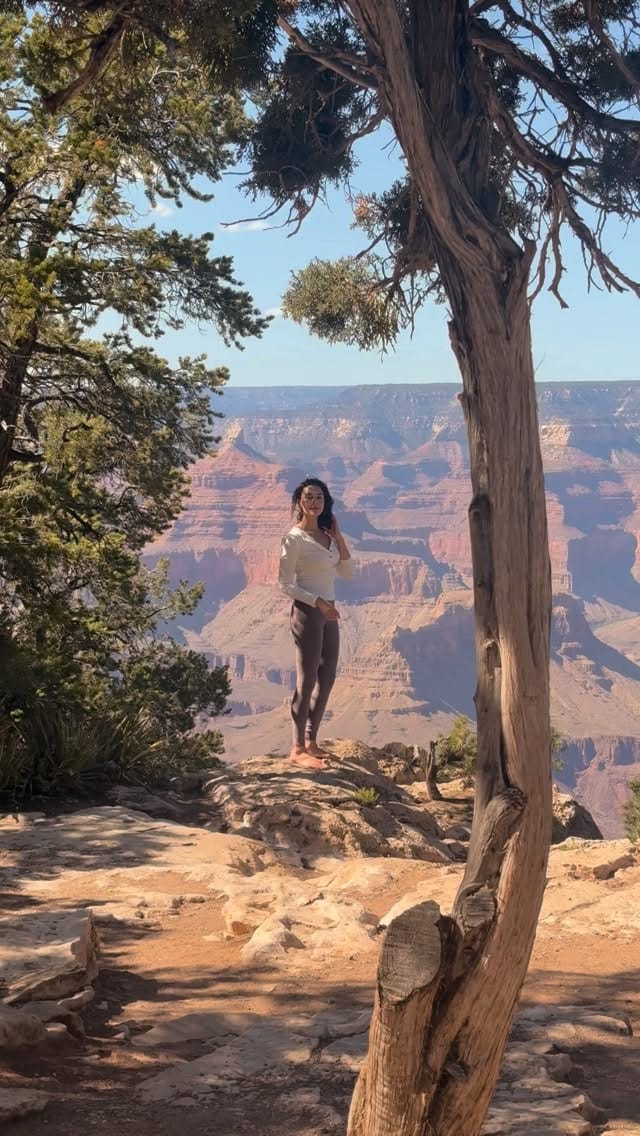 Post 4 by Vanessa Rubio on Instagram (video)