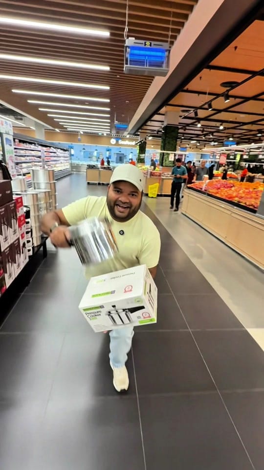 Post 8 by Azharvlog on TikTok (video)