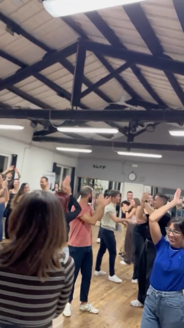 Post 9 by Lorenzo y Federica _ Dancers on Instagram (video)