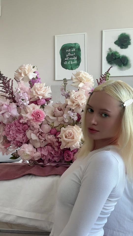 Post 2 by KaterinaFeliz on TikTok (video)