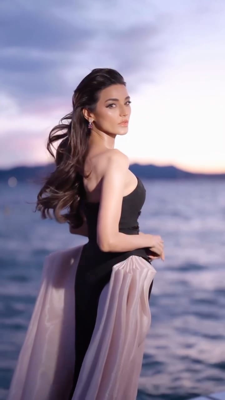 Post 10 by Halima Sadia Khan on Instagram (video)