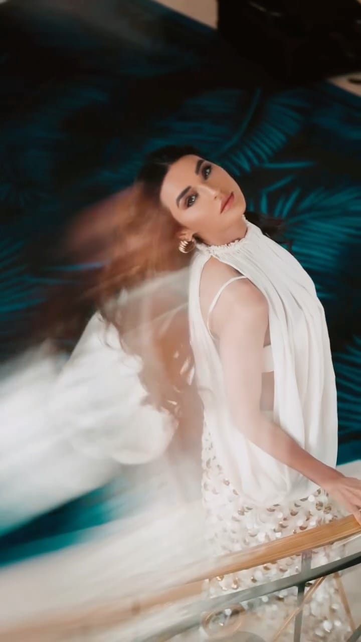 Post 7 by Halima Sadia Khan on Instagram (video)