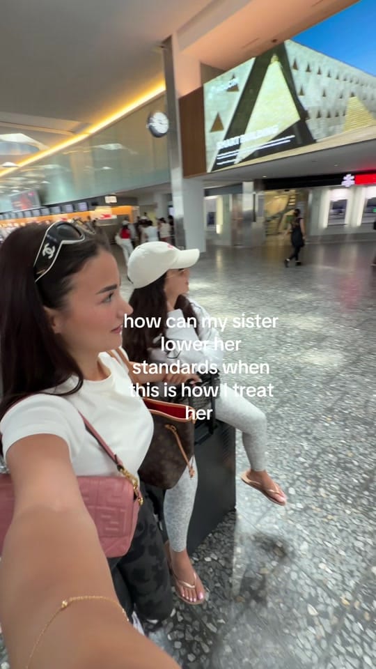 Post 1 by Rudina on TikTok (video)