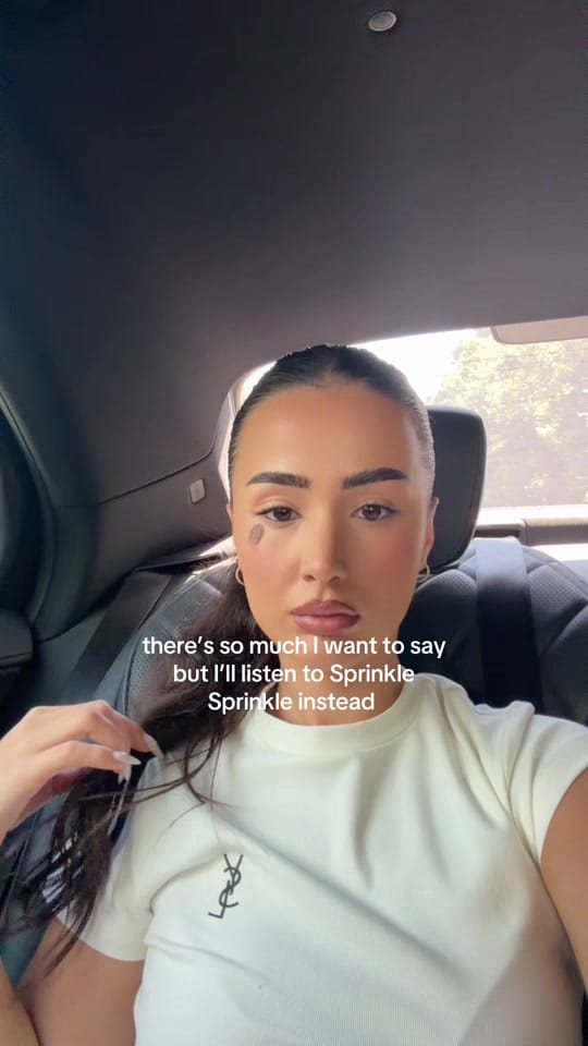 Post 2 by Rudina on TikTok (video)