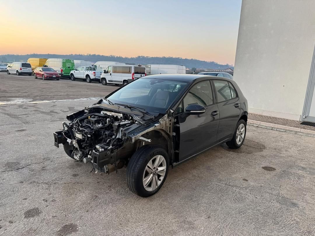 Post 2 by G.S. Auto S.r.l Damaged Cars Dealer Verona on Instagram (carousel)