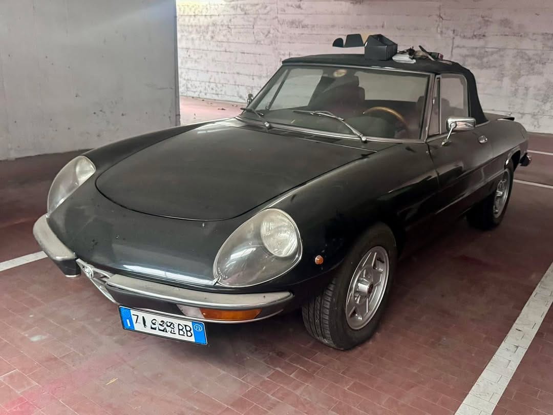 Post 10 by EB Motors - Classic & Youngtimer on Instagram (carousel)