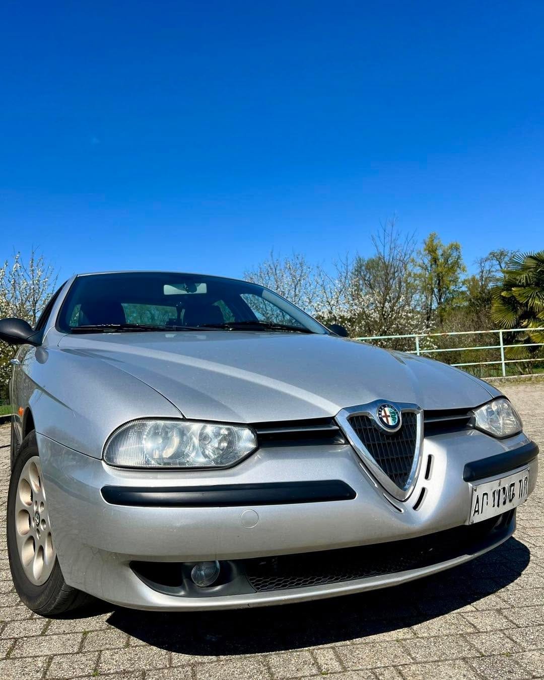 Post 1 by EB Motors - Classic & Youngtimer on Instagram (carousel)