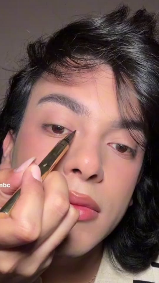 Post 4 by Urvi jagda on TikTok (video)