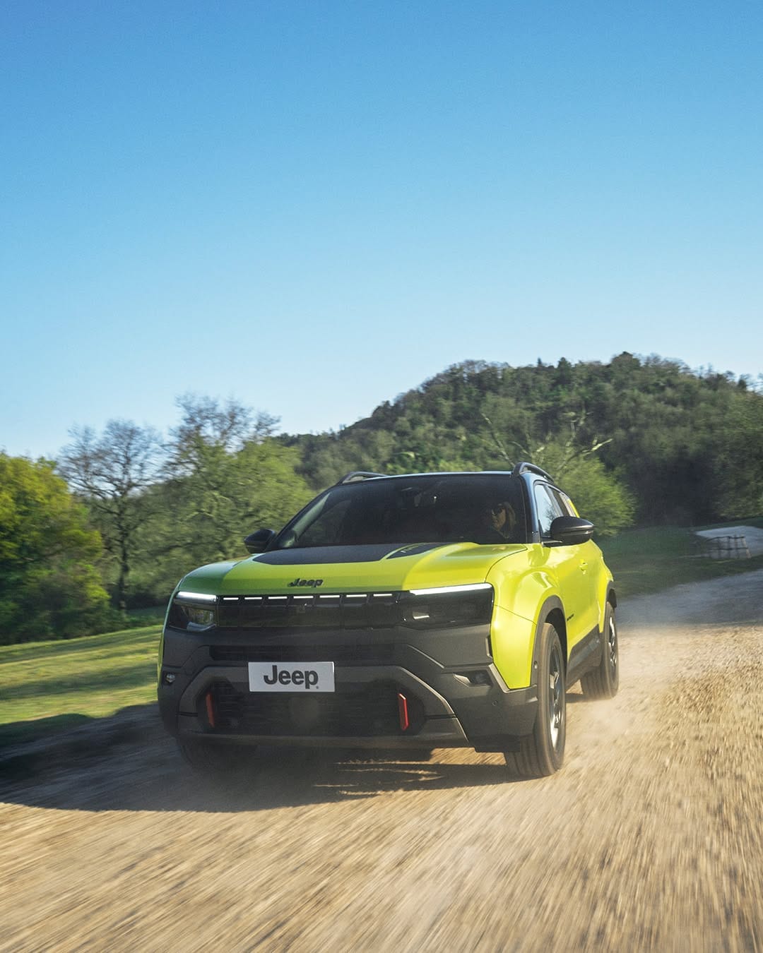 Post 9 by Jeep Europe on Instagram (carousel)