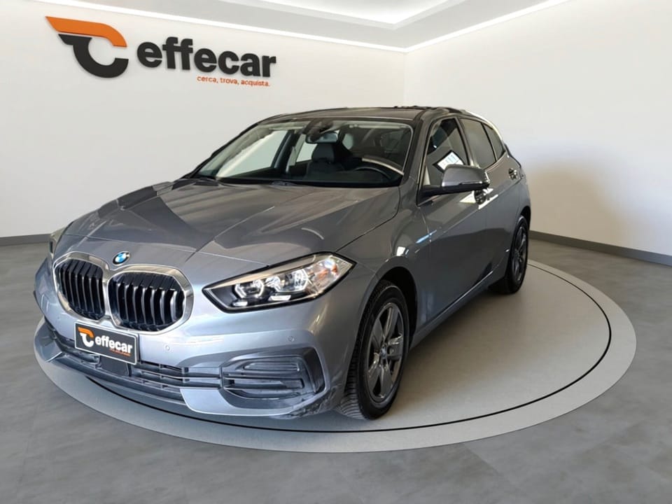 Post 10 by Effe Car on Instagram (carousel)