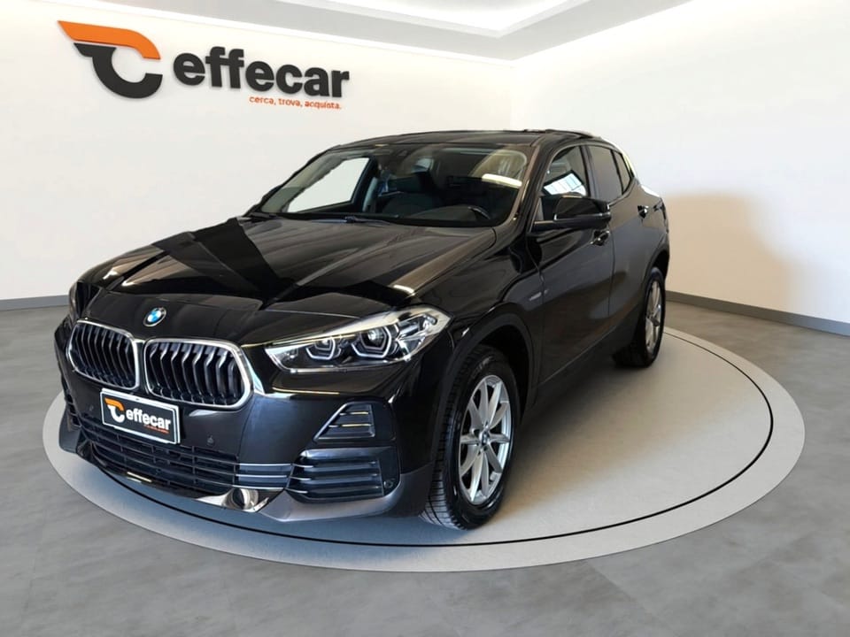 Post 8 by Effe Car on Instagram (carousel)