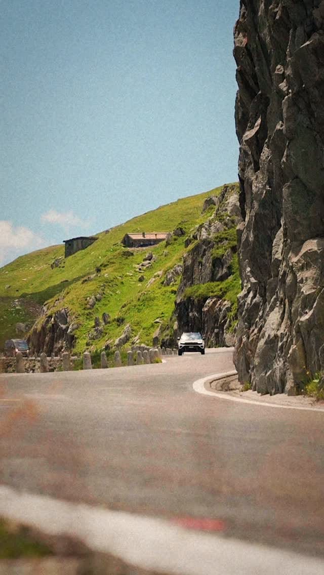 Post 5 by Jeep Switzerland Official 🇨🇭 on Instagram (video)