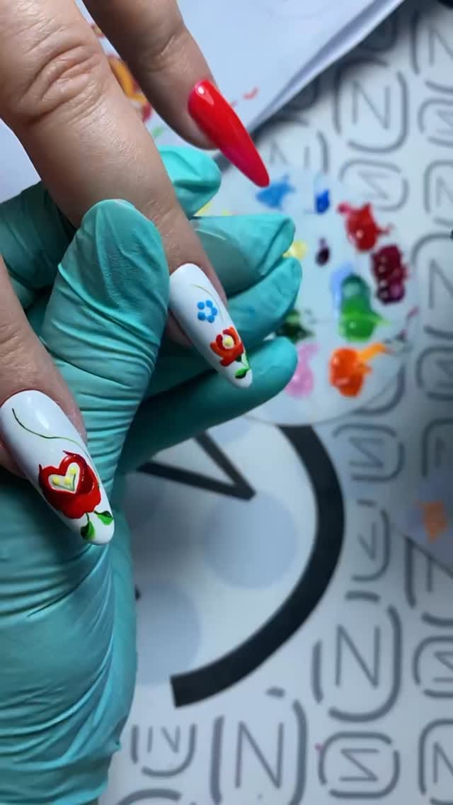 Post 9 by Orsolya Sämann,Nailtrainer, Onlinekurse on Instagram (video)