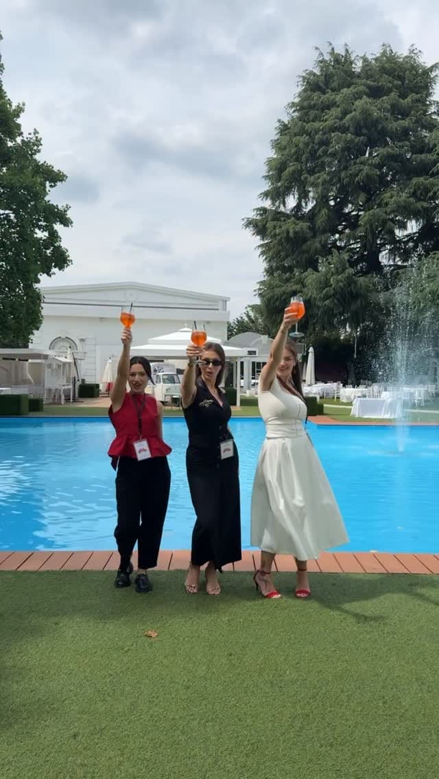 Post 9 by Inna Sculea on Instagram (video)