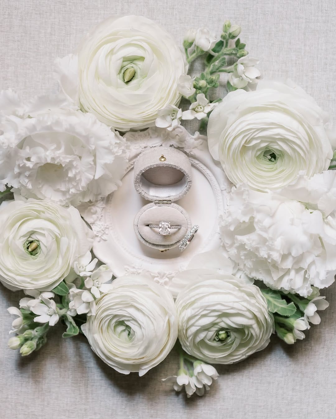 Post 9 by Lizzie Burger Stevenson | NYC Wedding Photographer on Instagram (image)