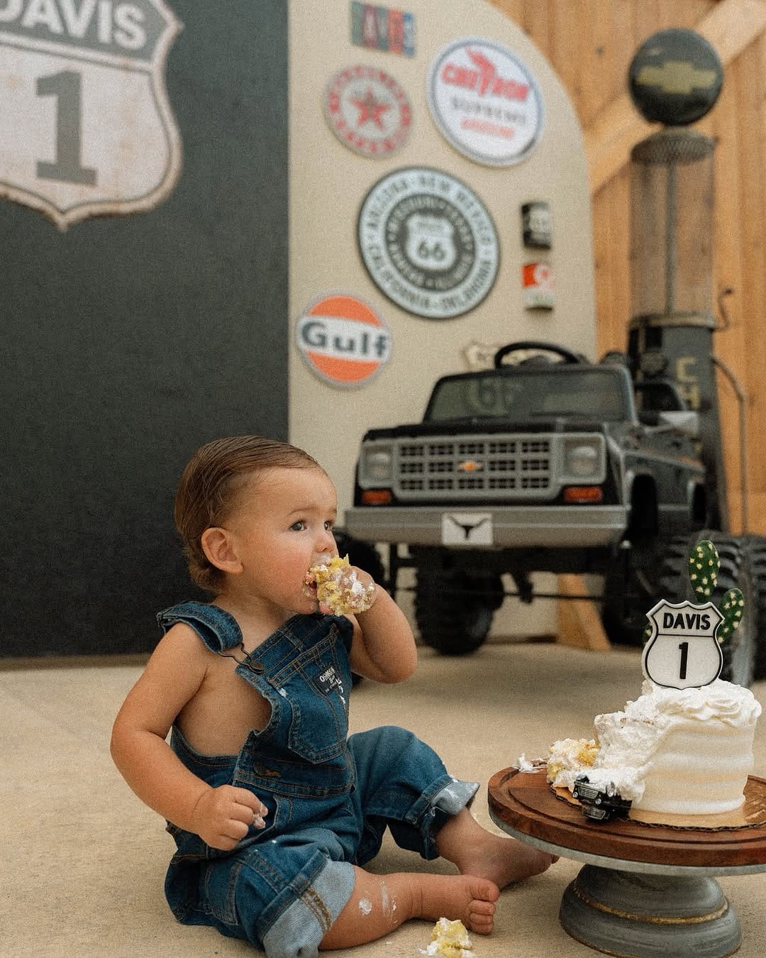 Post 6 by ORLANDO FAMILY & COUPLES PHOTOGRAPHER on Instagram (carousel)