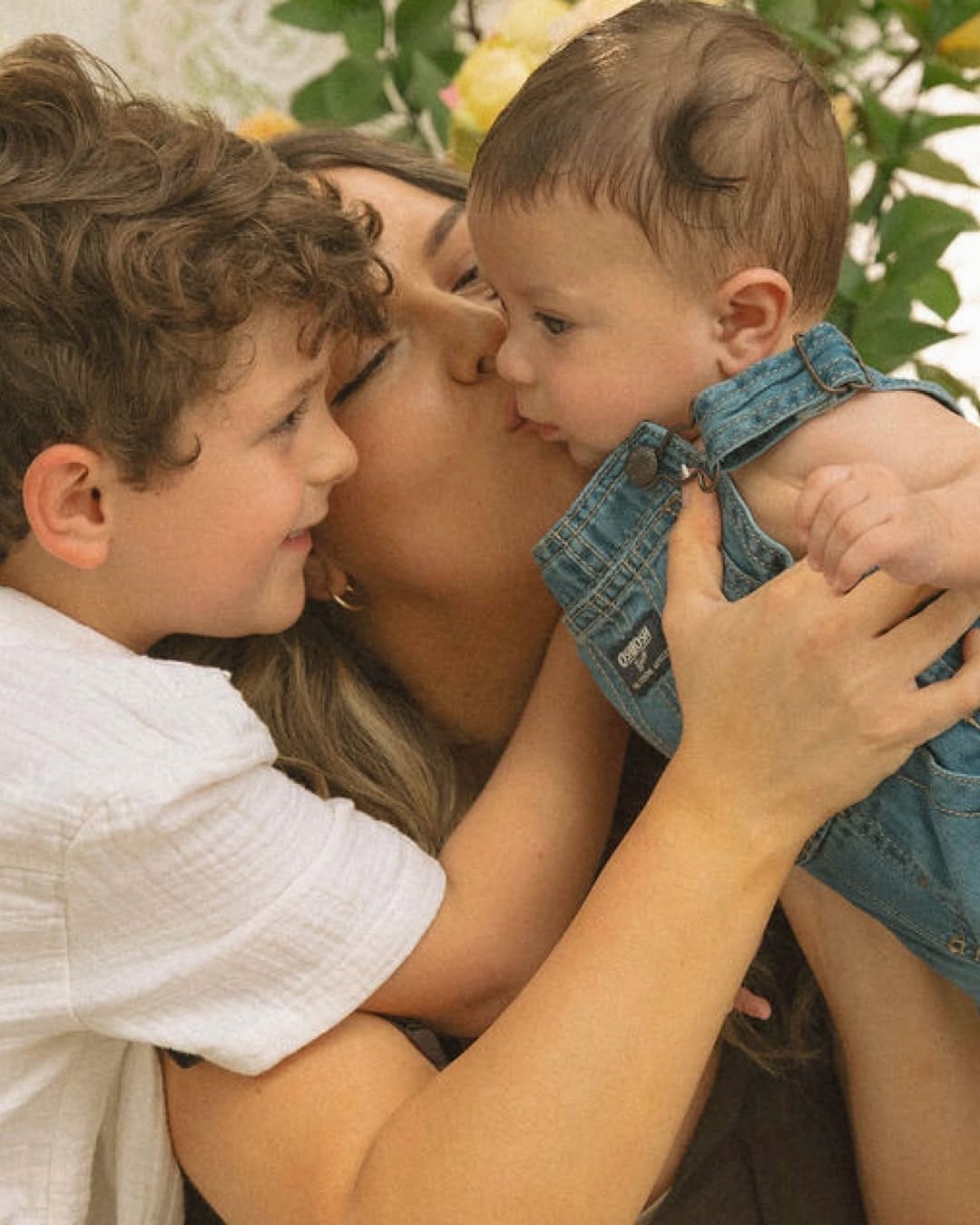 Post 3 by ORLANDO FAMILY & COUPLES PHOTOGRAPHER on Instagram (carousel)