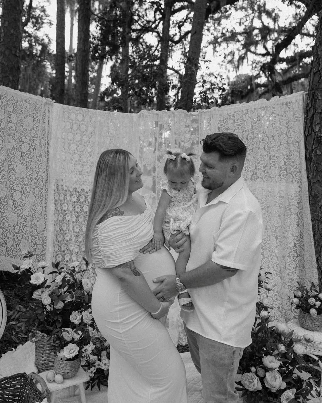Post 2 by ORLANDO FAMILY & COUPLES PHOTOGRAPHER on Instagram (carousel)