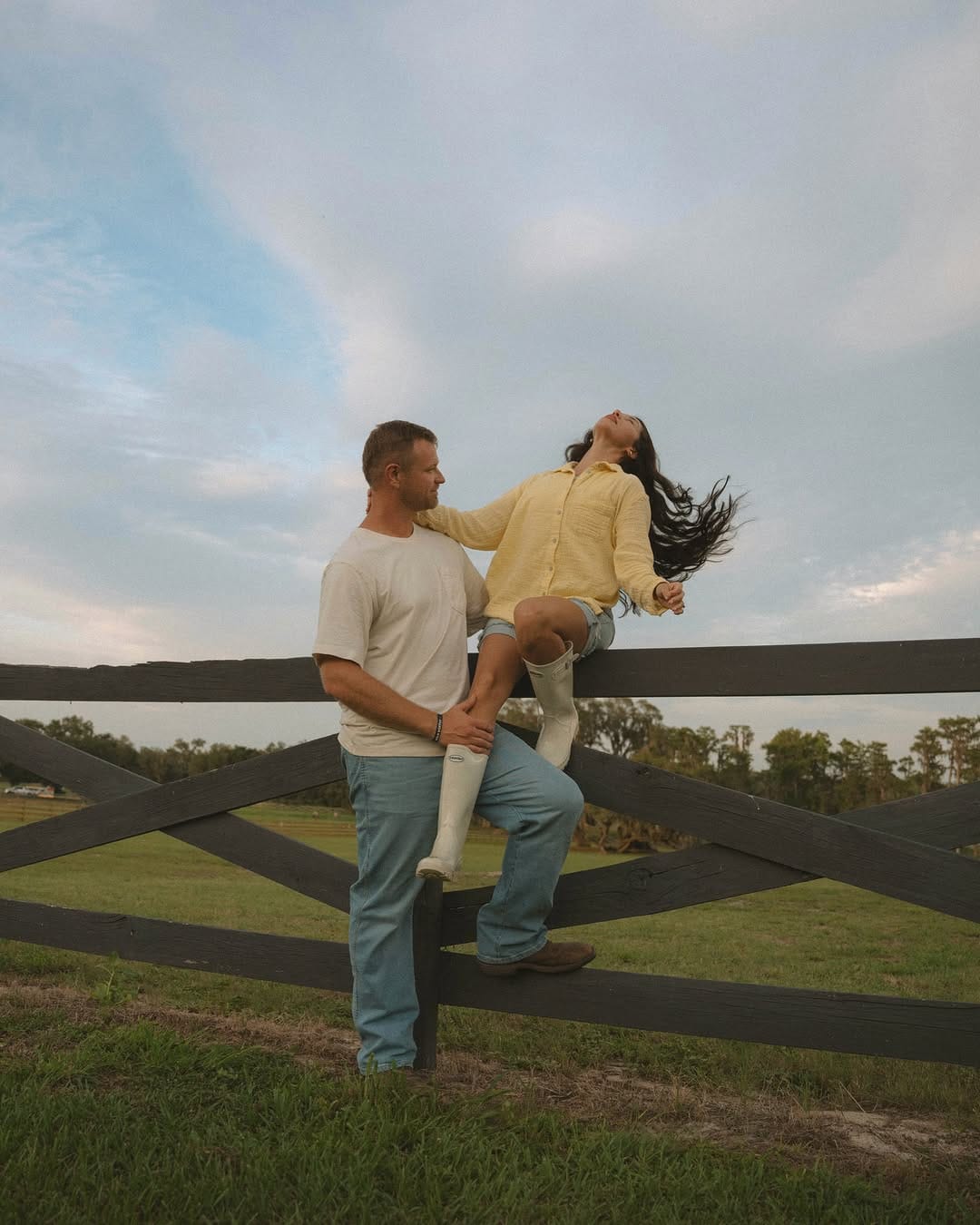 Post 5 by ORLANDO FAMILY & COUPLES PHOTOGRAPHER on Instagram (carousel)