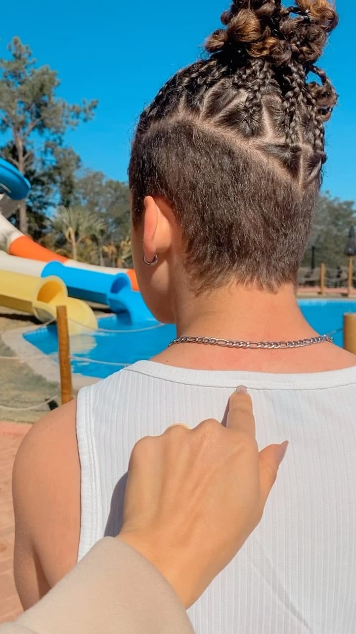 Post 10 by Gabriel Miller on Instagram (video)