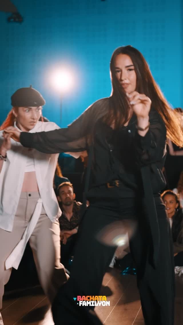 Post 5 by Magda & Valeria on Instagram (video)