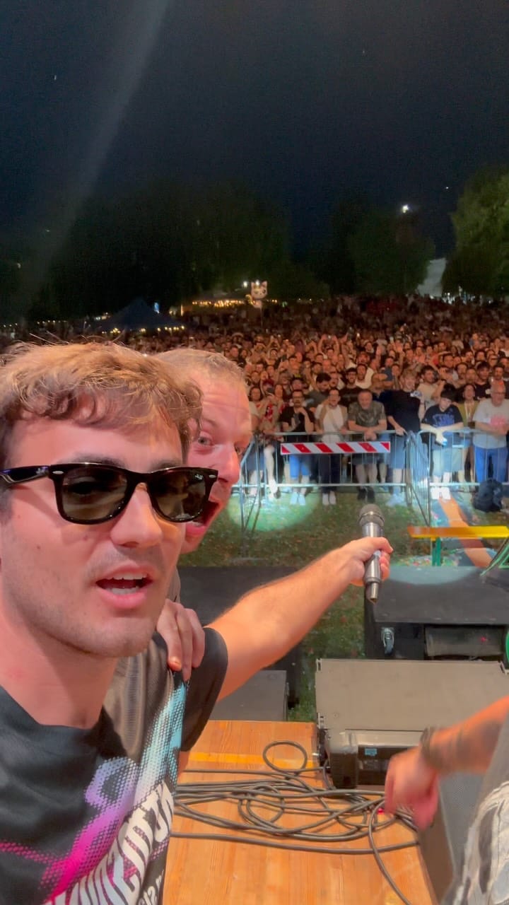 Post 2 by Ruttovibe on Instagram (video)