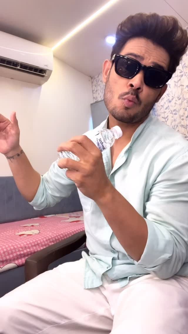 Post 4 by Kunwarr amarjeet singh on Instagram (video)