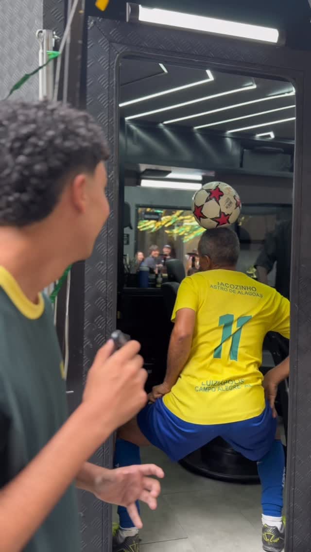 Post 4 by MAX VITORINO on Instagram (video)