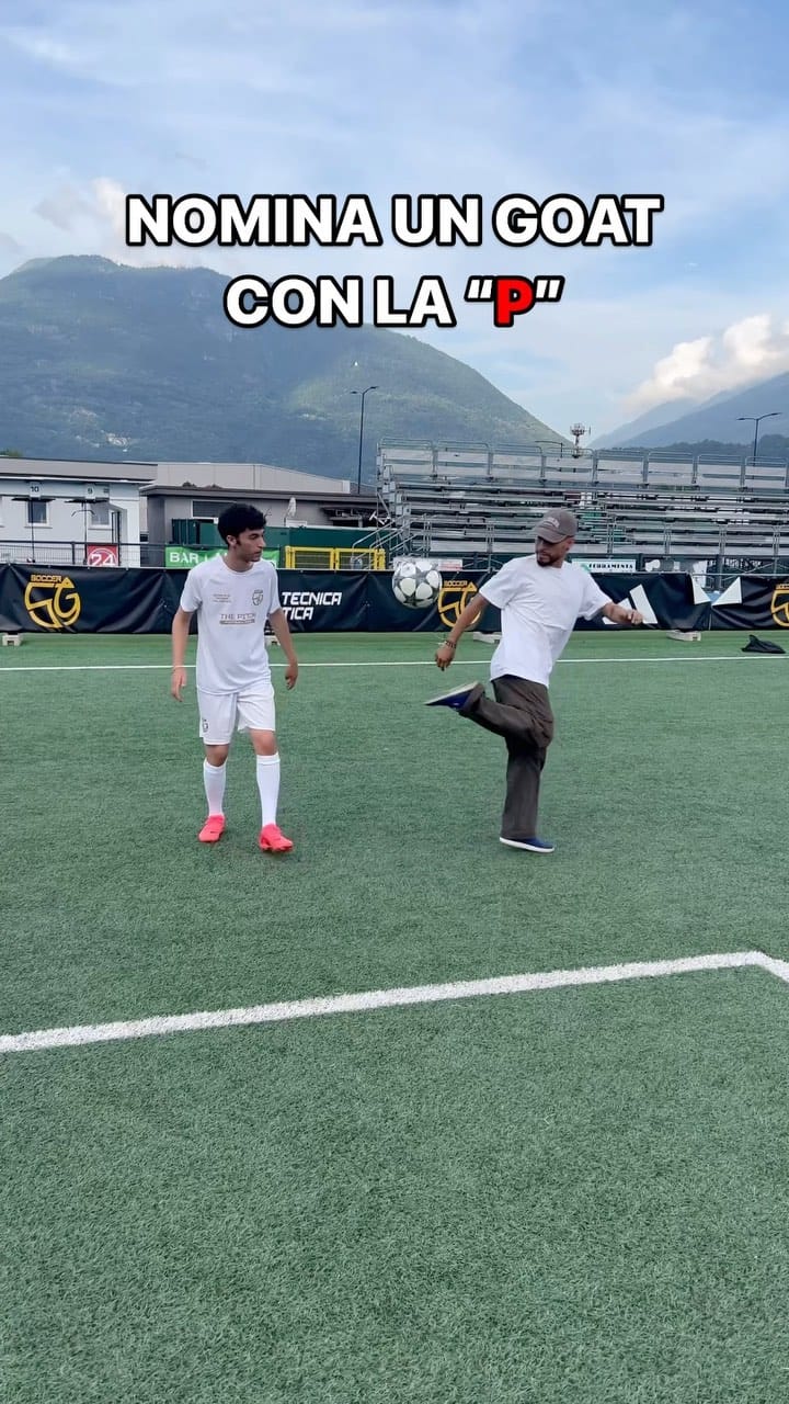 Post 2 by たけし -Takeshi Reyes- on Instagram (video)