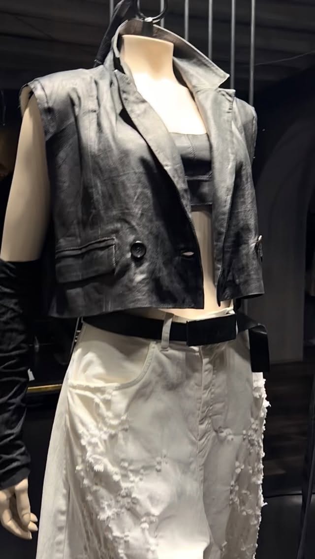 Post 9 by O  F  F  I  C  I  N  E      F  E  R  R  I on Instagram (video)