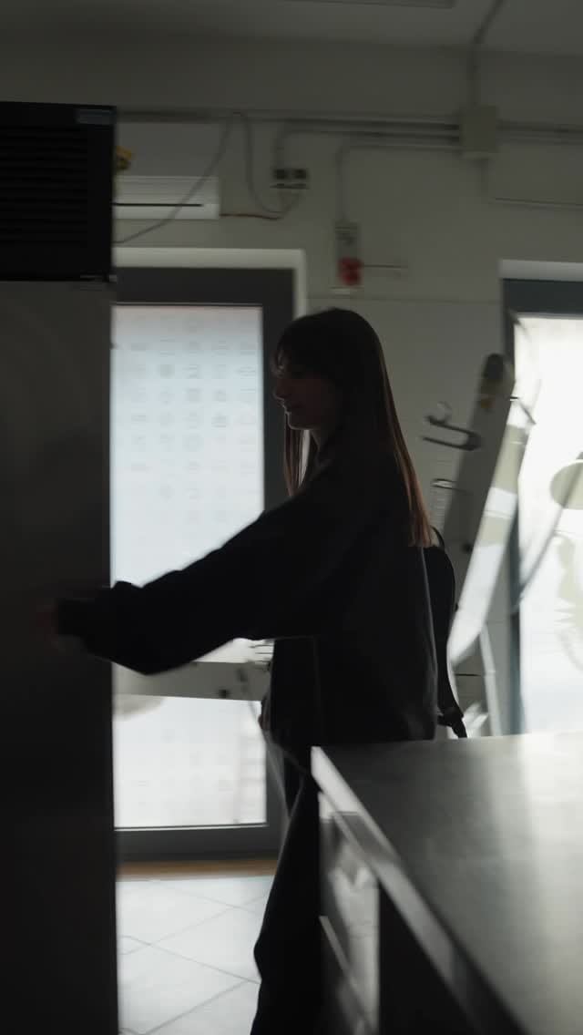 Post 3 by Il Gattaccio on Instagram (video)