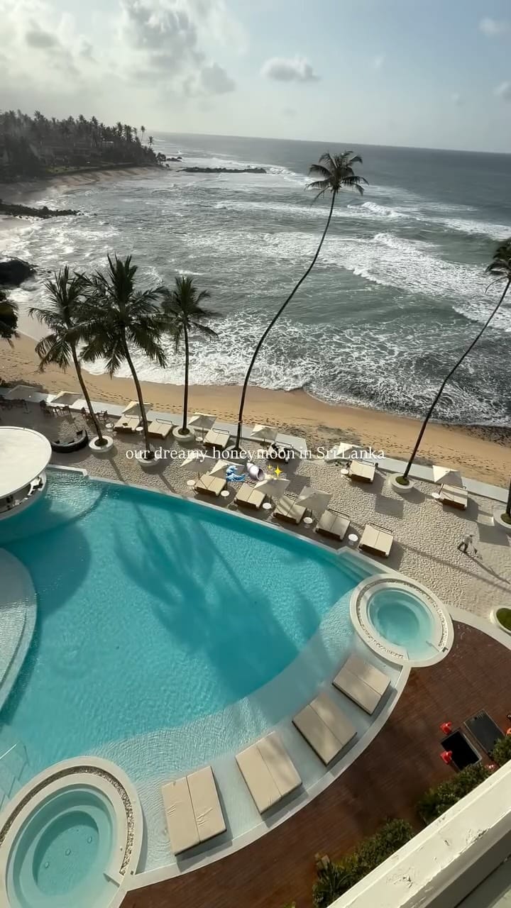 Post 2 by Мaneesha Morayas on Instagram (video)