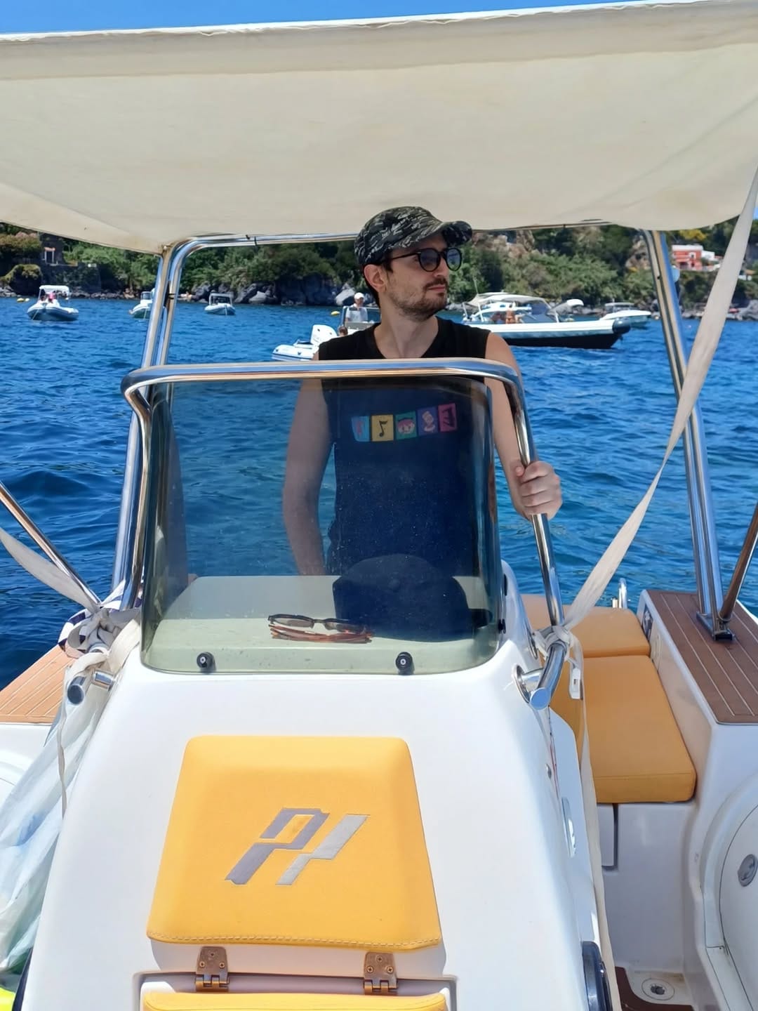 Post 3 by Francesco Esposito on Instagram (image)