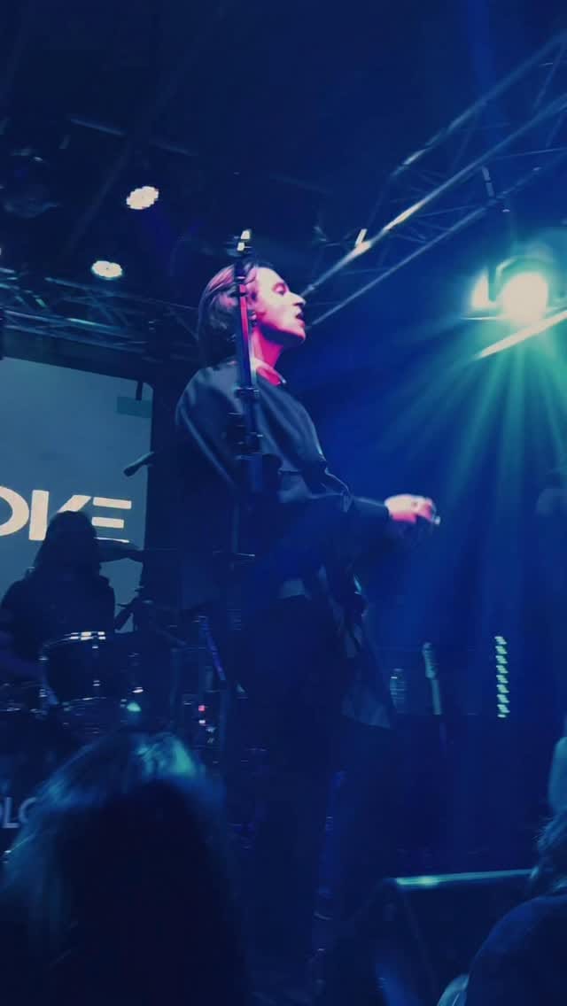 Post 5 by Blindlove on Instagram (video)