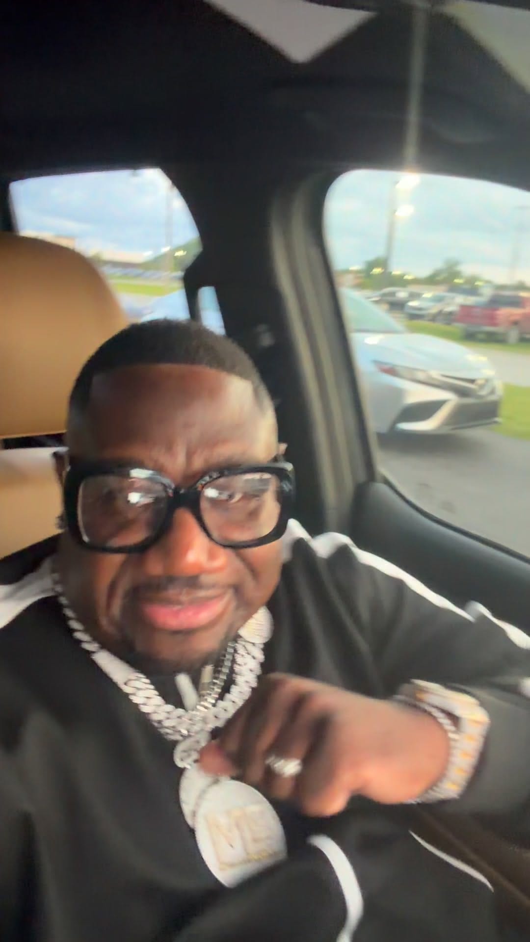 Post 6 by ML Underwood on Instagram (video)