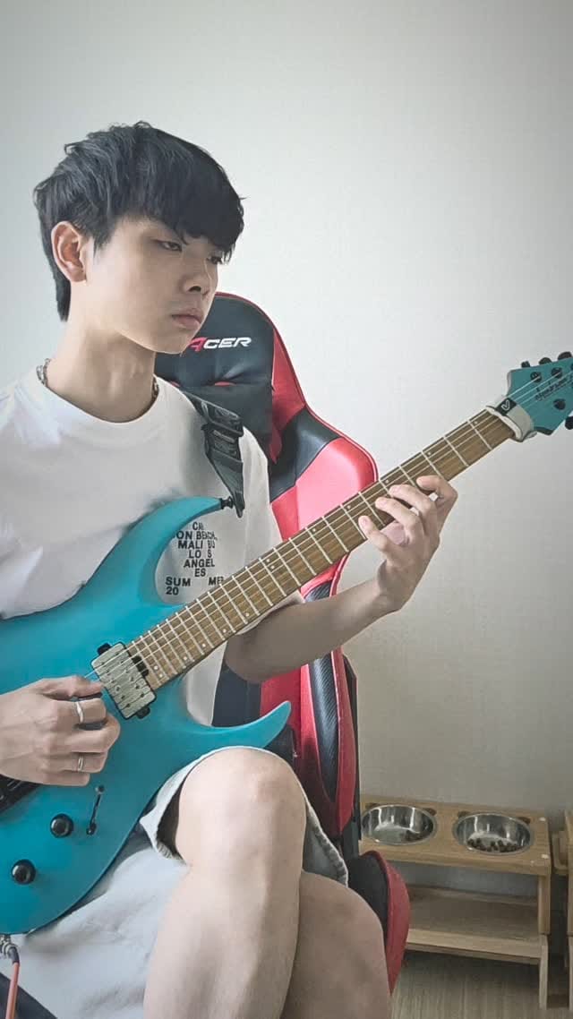 Post 5 by Kingsley on Instagram (video)